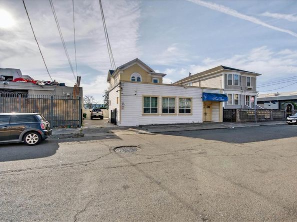 1011 E 11Th St, Oakland CA 94606