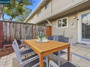 37 Miramonte Dr, Moraga CA 94556