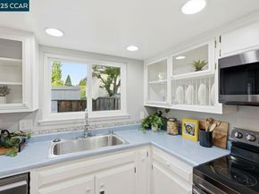 37 Miramonte Dr, Moraga CA 94556