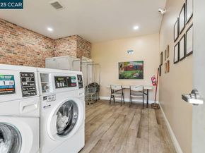 37 Miramonte Dr, Moraga CA 94556