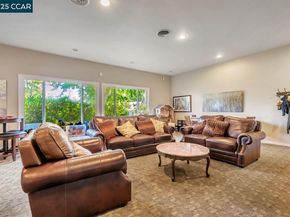 37 Miramonte Dr, Moraga CA 94556