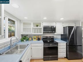 37 Miramonte Dr, Moraga CA 94556