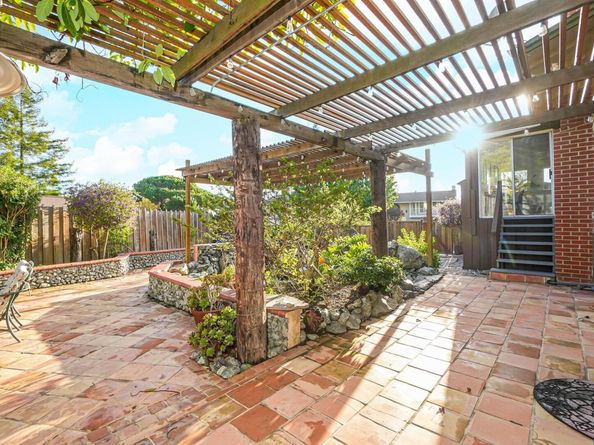 27956 Edgecliff Way, Hayward CA 94542