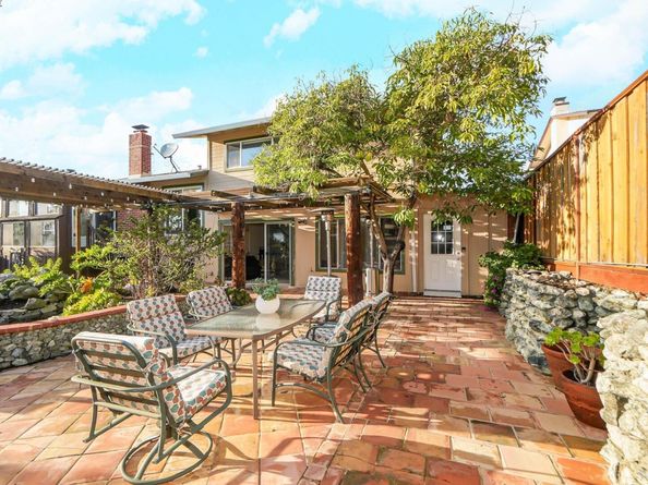 27956 Edgecliff Way, Hayward CA 94542