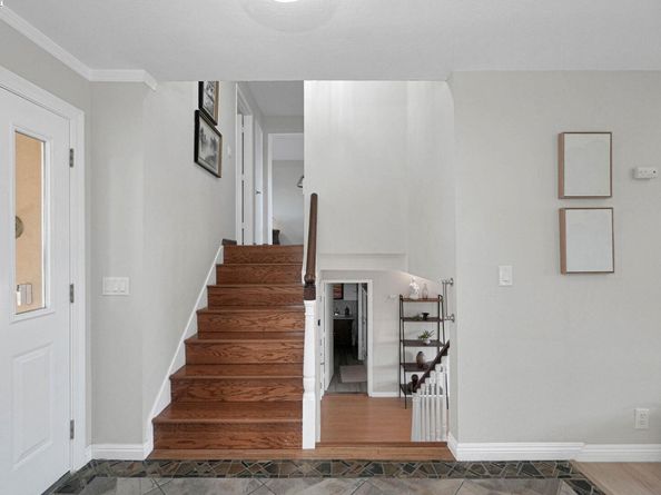 27956 Edgecliff Way, Hayward CA 94542