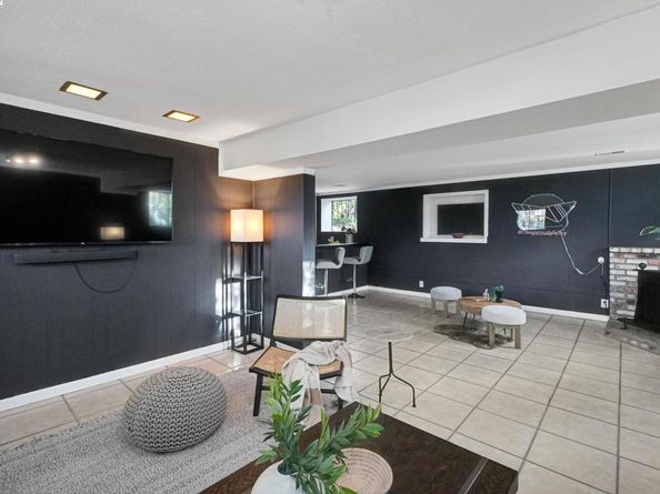 27956 Edgecliff Way, Hayward CA 94542