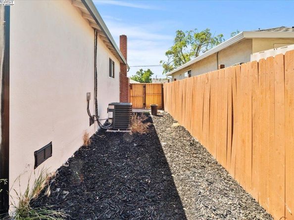 974 Ventura Ave, Livermore CA 94551