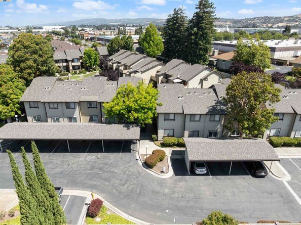 585 Majestic Way, San Leandro CA 94578