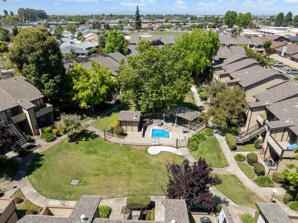 585 Majestic Way, San Leandro CA 94578