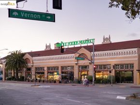 245 Oakland Ave, Oakland CA 94611
