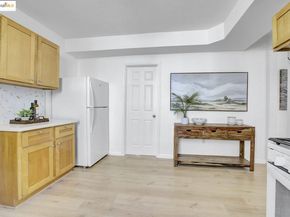 3830 Clarke St, Oakland CA 94609