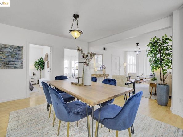 3830 Clarke St, Oakland CA 94609