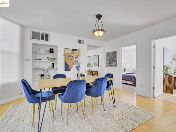 3830 Clarke St, Oakland CA 94609