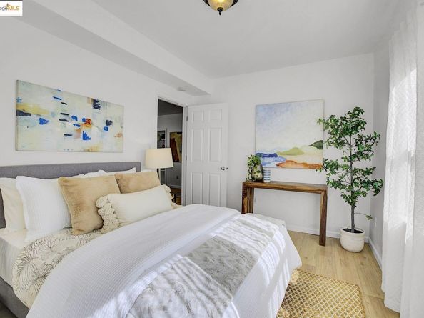 3830 Clarke St, Oakland CA 94609