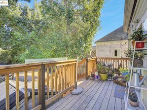 3830 Clarke St, Oakland CA 94609