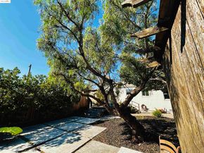 320 40Th St, Richmond CA 94805
