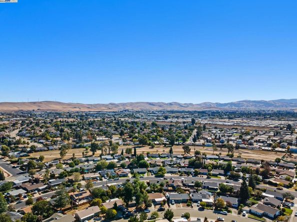 1241 Hibiscus Way, Livermore CA 94551