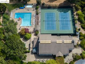 23 Binnacle HL, Oakland CA 94618