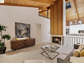 23 Binnacle HL, Oakland CA 94618