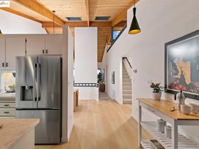 23 Binnacle HL, Oakland CA 94618