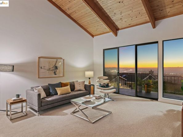 23 Binnacle HL, Oakland CA 94618