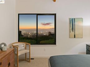 23 Binnacle HL, Oakland CA 94618