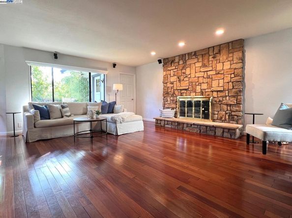 211 Arthur Ct, Danville CA 94526