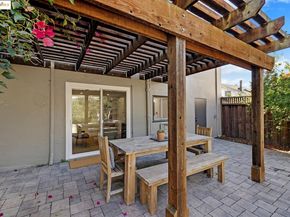 4267 Montgomery Street, Oakland CA 94611
