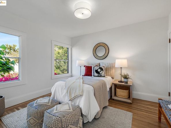 4267 Montgomery Street, Oakland CA 94611