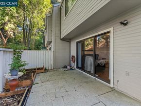 2552 Treeside Way, Richmond CA 94806