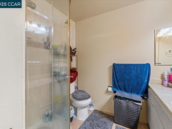 2552 Treeside Way, Richmond CA 94806