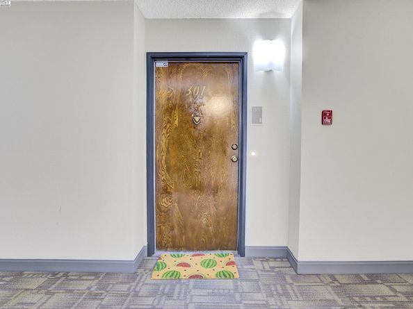 400 Davis 301, San Leandro CA 94577