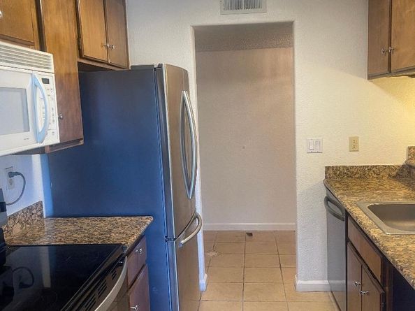 400 Davis 301, San Leandro CA 94577