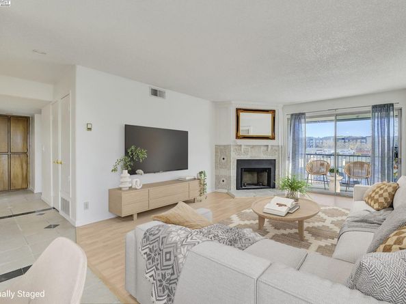 400 Davis 301, San Leandro CA 94577
