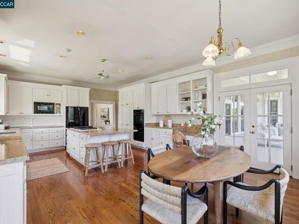 555 Highland Dr, Danville CA 94526