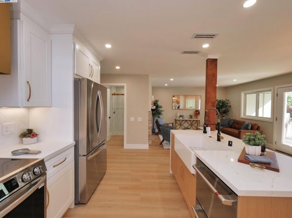 1732 Oakmont Drive 8, Walnut Creek CA 94595