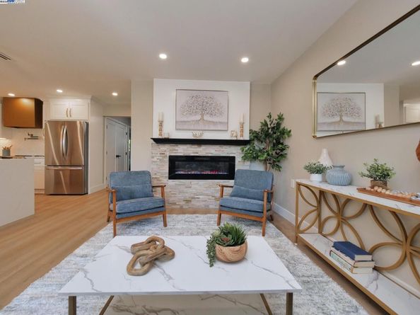 1732 Oakmont Drive 8, Walnut Creek CA 94595