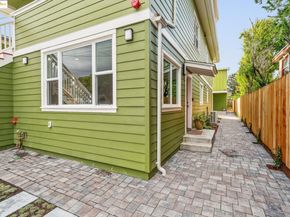 667 & 667A Alcatraz Ave, Oakland CA 94609