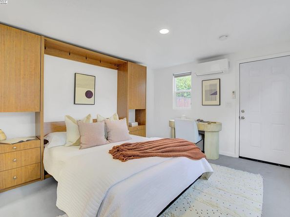 6120 Camden St, Oakland CA 94605
