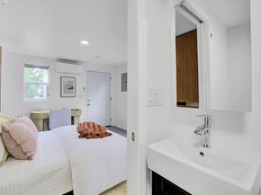 6120 Camden St, Oakland CA 94605