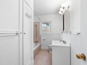 7851 Holly, Oakland CA 94621