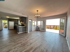 7618 Sunkist Dr, Oakland CA 94605