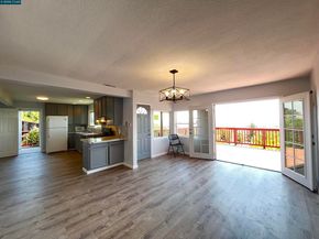 7618 Sunkist Dr, Oakland CA 94605
