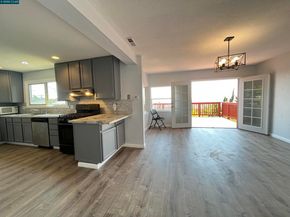 7618 Sunkist Dr, Oakland CA 94605