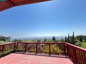 7618 Sunkist Dr, Oakland CA 94605