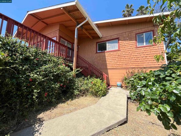 7618 Sunkist Dr, Oakland CA 94605