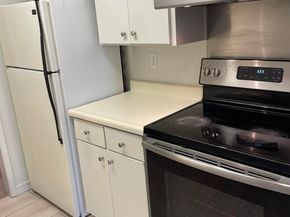 Undisclosed Address #41111777, Emeryville CA 94608