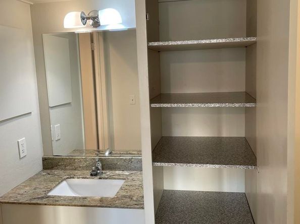 Undisclosed Address #41111777, Emeryville CA 94608