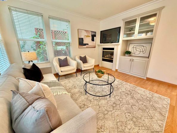 2712 Chocolate St, Pleasanton CA 94588