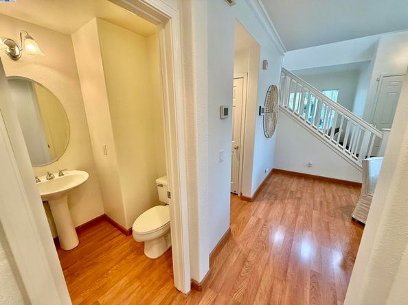 2712 Chocolate St, Pleasanton CA 94588